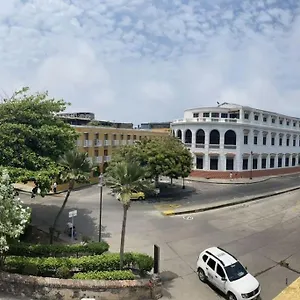  Apartamento Comodo Apto Zona Historica Cgena